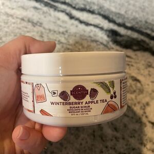 New Scentsy winterberry apple tea sugar scrub